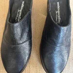 The Walking Company, Walking Cradles clogs, Black, Size 6.5